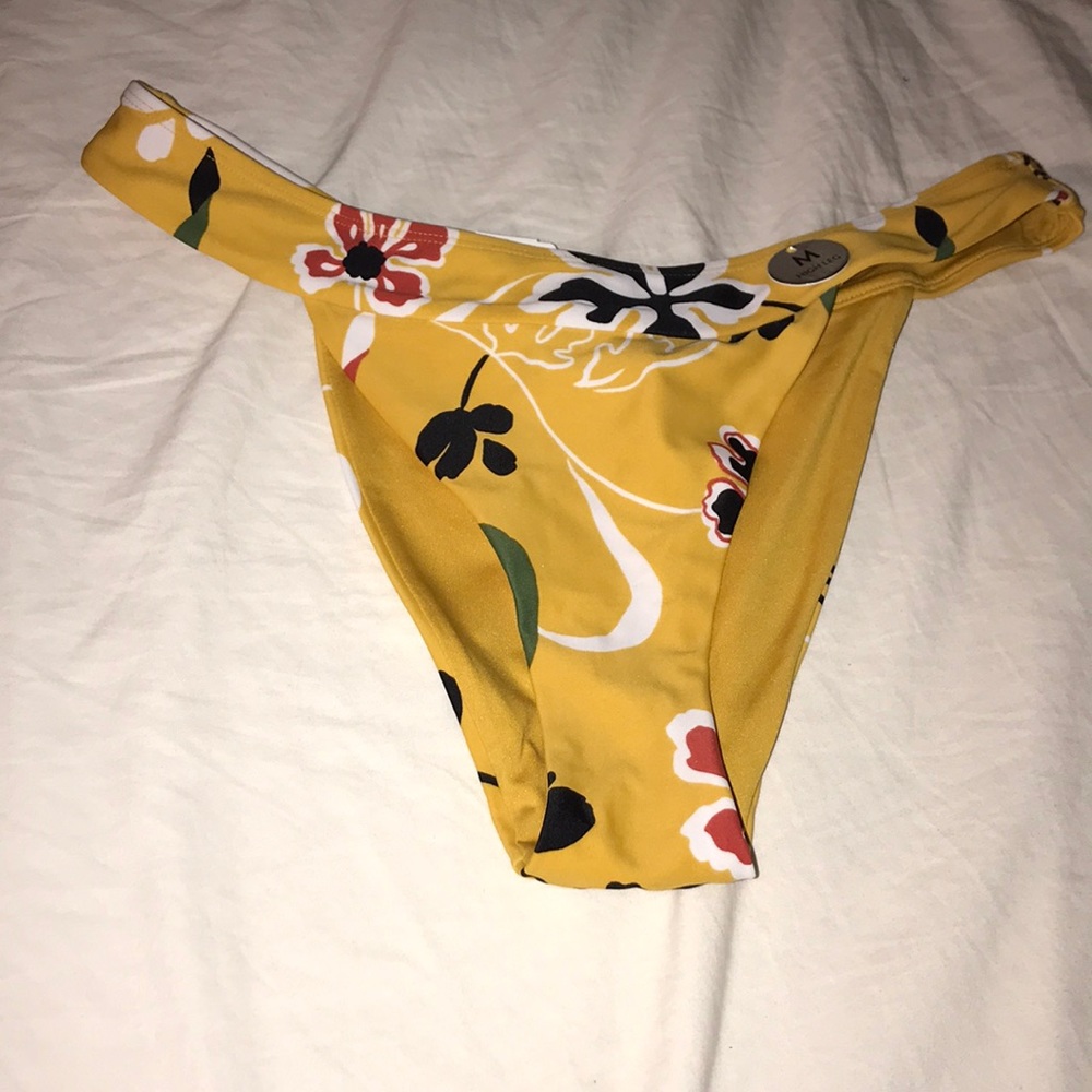 Forever 21 bathing suit bottoms